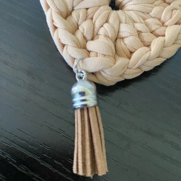 Tan Heart Keychain with Tassel - Picture 3 of 4